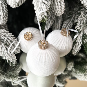 WHITE CHRISTMAS velvet ball 3.15" , White Christmas ornaments , White Christmas Decorations, White Christmas, White Tree Decoration Set